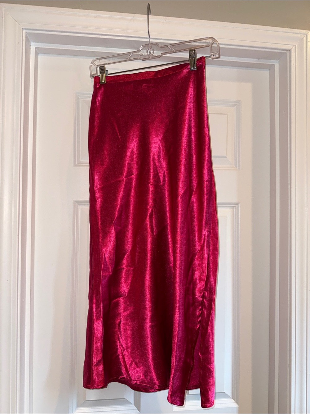 Pink Lily Satin Midi Skirt in Fuchsia